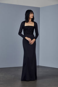 P383 - Stretch crepe gown