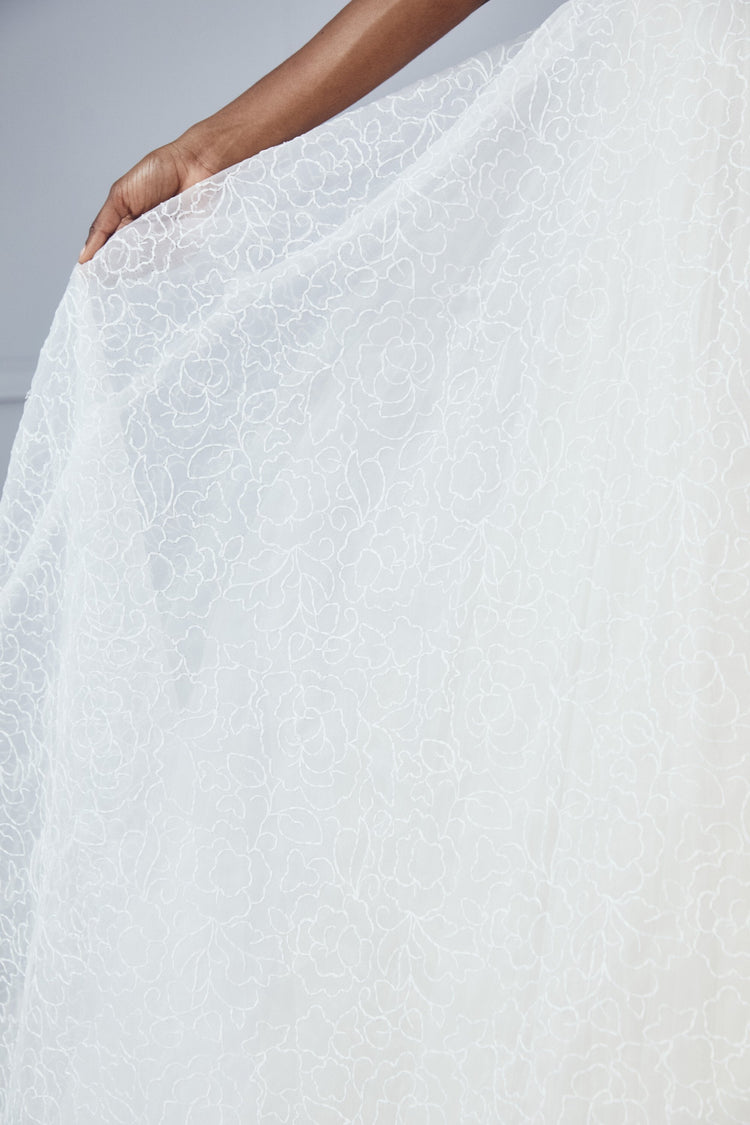Lakin, dress from Collection Amsale, Fabric: organza