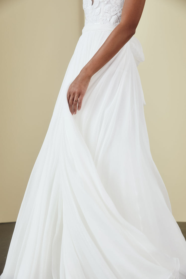 Tia, dress from Collection Amsale, Fabric: silk-chiffon