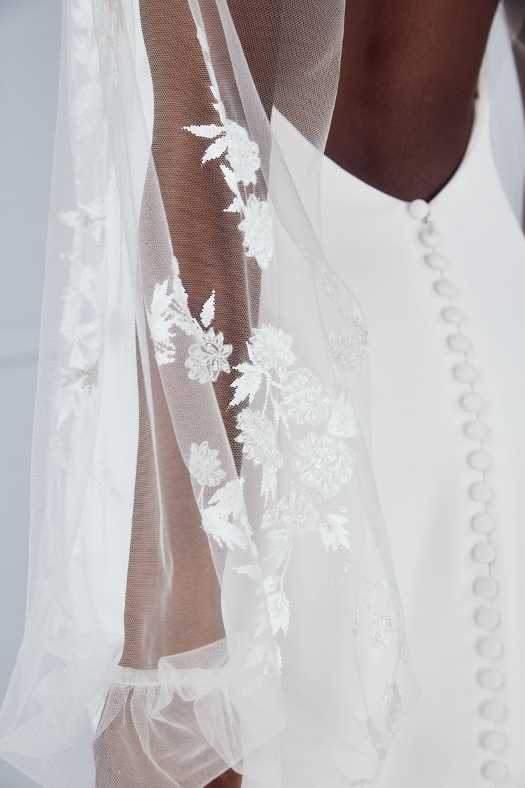Kier, dress from Collection Amsale, Fabric: crepe