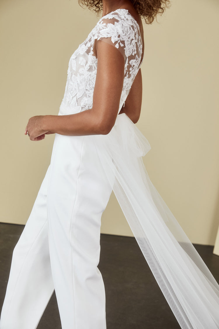 Eddie, dress from Collection Amsale, Fabric: crepe