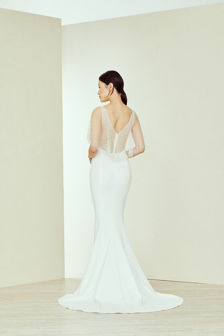 Jay, dress from Collection Amsale, Fabric: crepe
