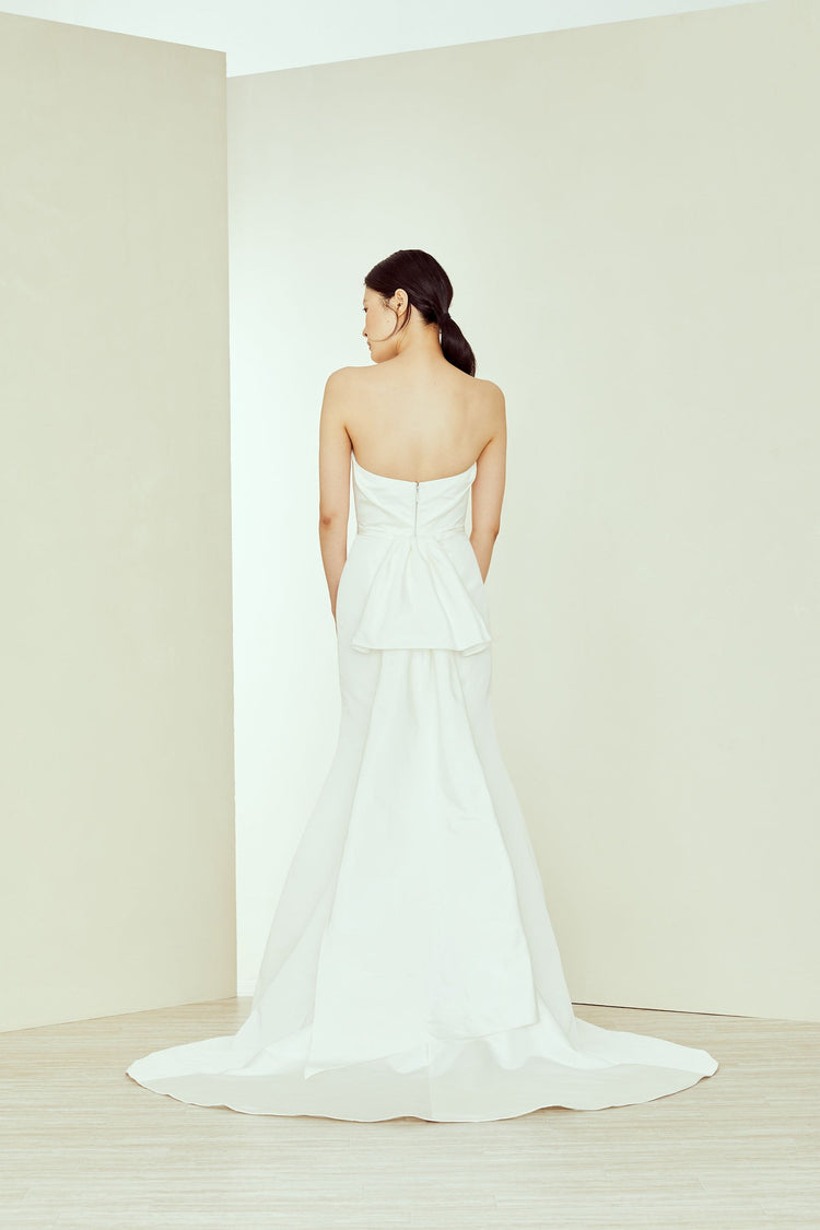 Jamison, dress from Collection Amsale, Fabric: faille