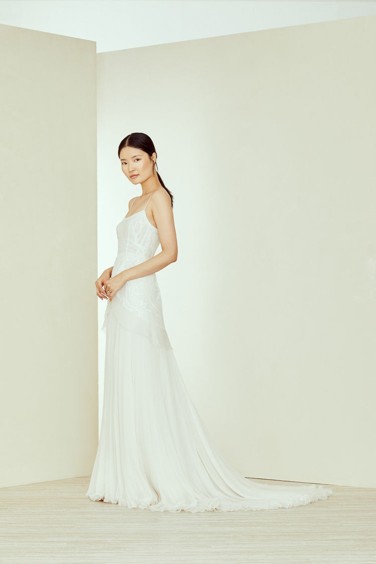 Ari, dress from Collection Amsale, Fabric: chantilly
