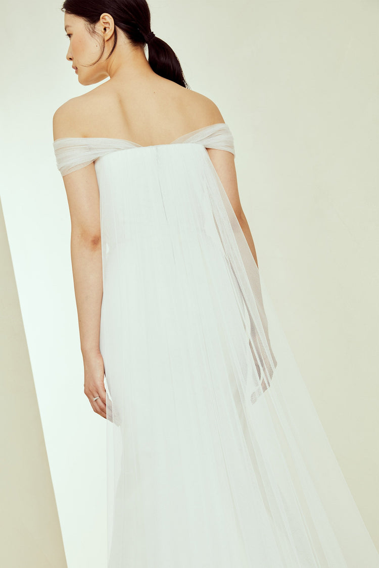 Salem, dress from Collection Amsale, Fabric: radzimir