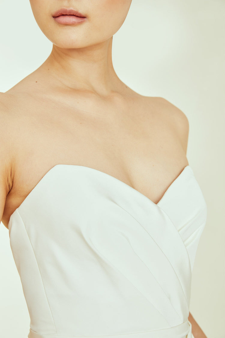 Jamison, dress from Collection Amsale, Fabric: faille