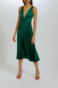 P553S - V-neck Pleated Midi Dress