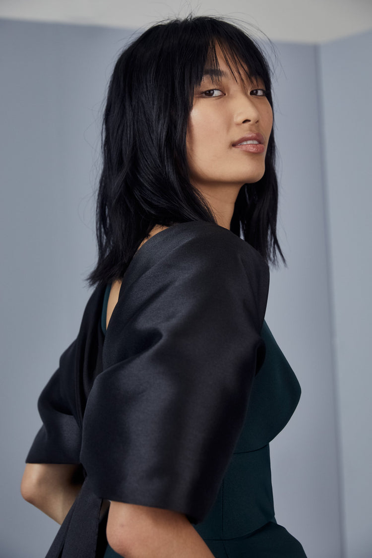 P373M - Mikado shoulder wrap, dress from Collection Amsale, Fabric: mikado