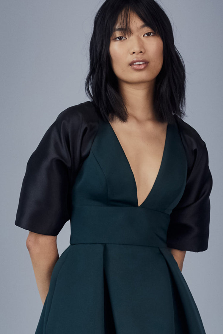 P373M - Mikado shoulder wrap, dress from Collection Amsale, Fabric: mikado