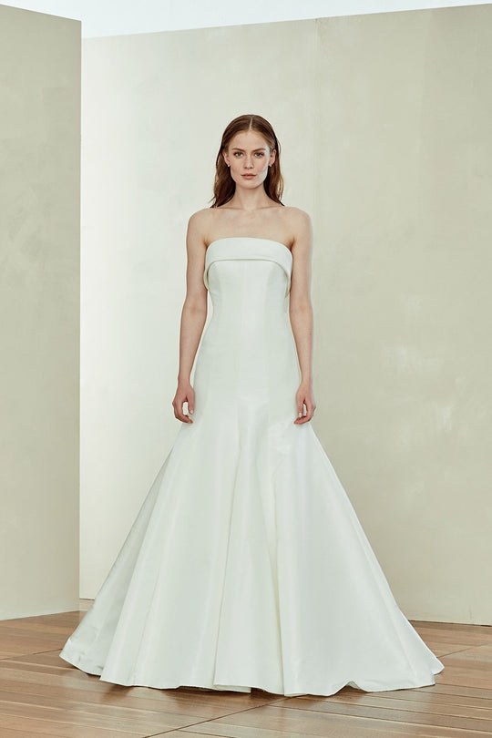 Thompson, $5,995, dress from Collection Amsale